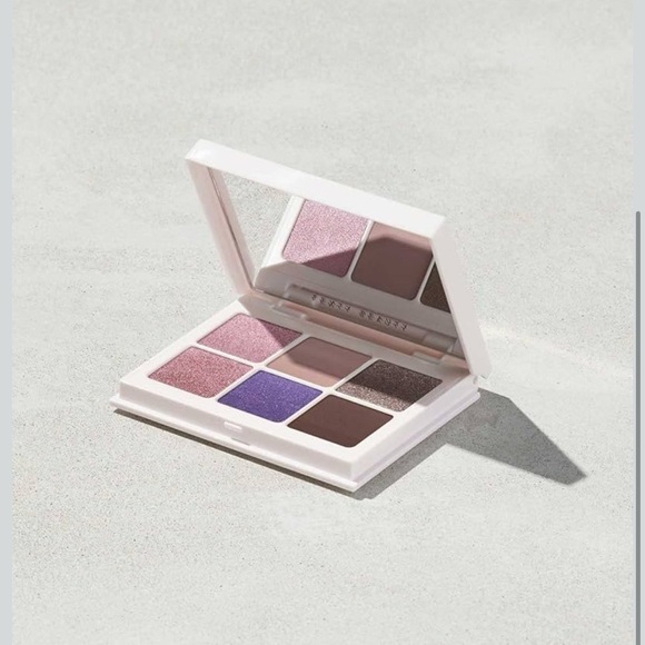 Fenty Beauty Cool Neutrals Snap Shadows Eyeshadow Palette - Picture 7 of 14